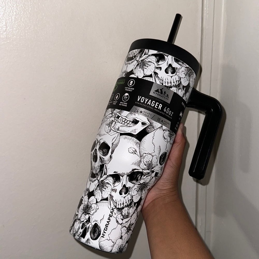 Voyager skull cup